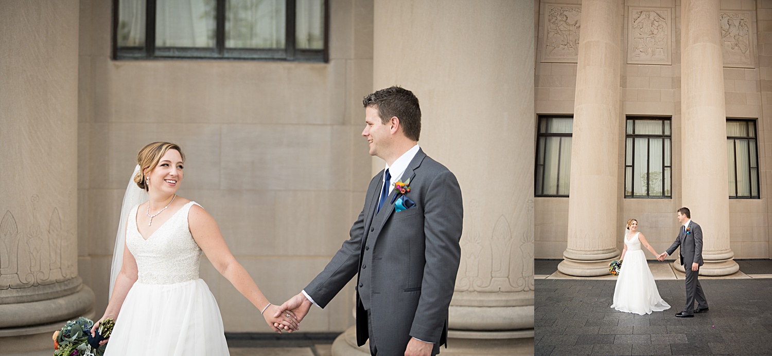 Wedding photos at the Nelson Atkins Museum of Art in Kansas City, MO Emily Lynn Photography