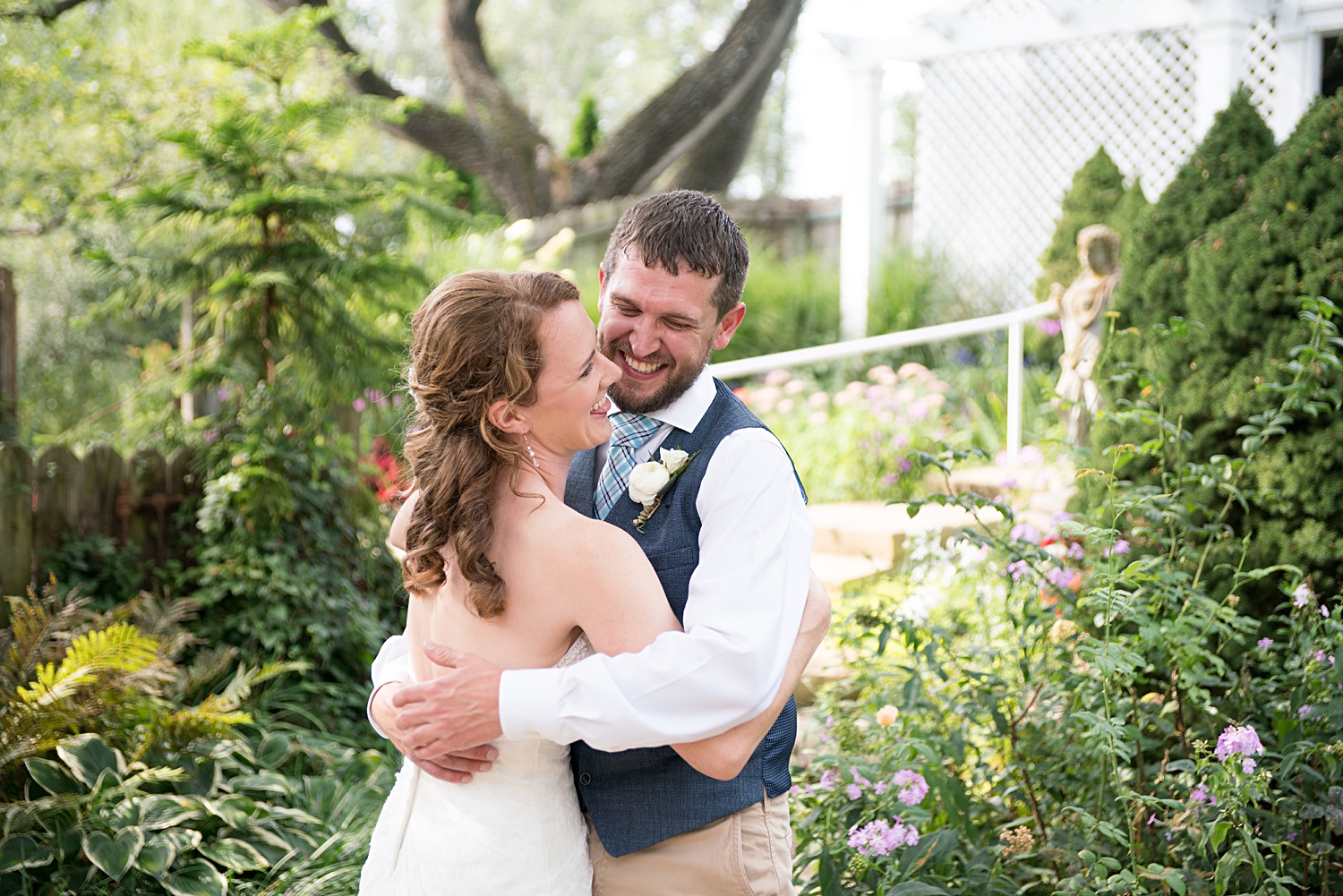 First look photos at Eventful at Locust Grove wedding-KC-Wedding-Photographer-Emily-Lynn-Photography