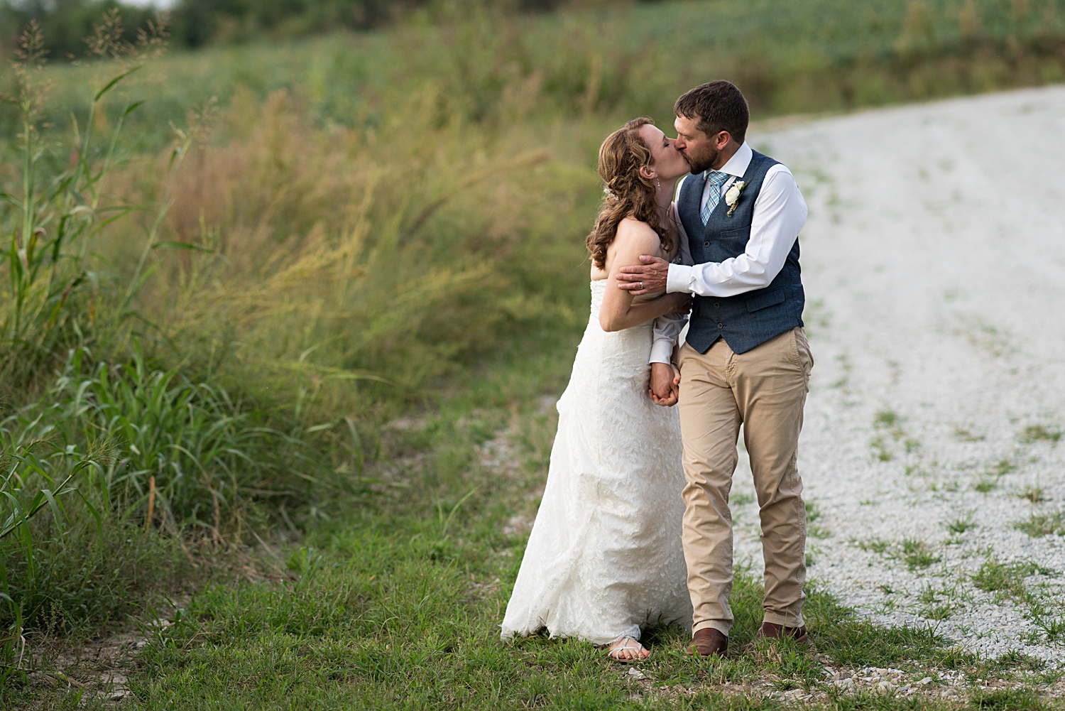 Sunset Couple's photos at Eventful at Locust Grove wedding-KC-Wedding-Photographer-Emily-Lynn-Photography