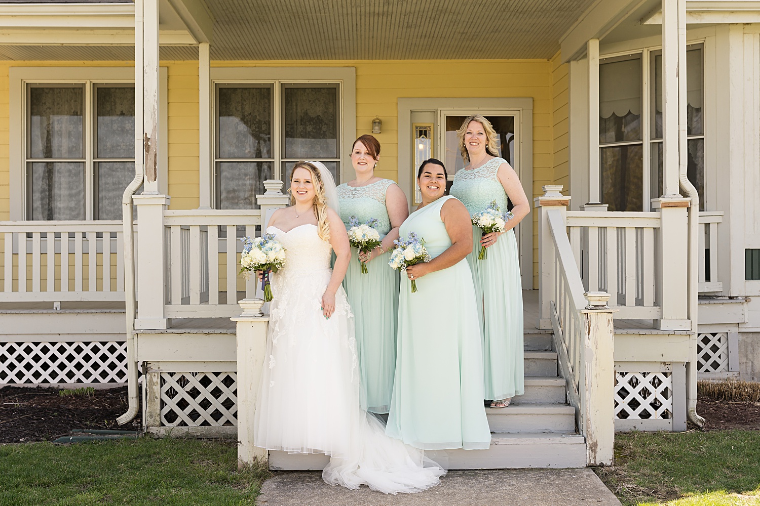 Bridesmaids-Photos-Victoria-Veranda-Country-Inn-Lawrence-Wedding-Photographer-Emily-Lynn-Photography