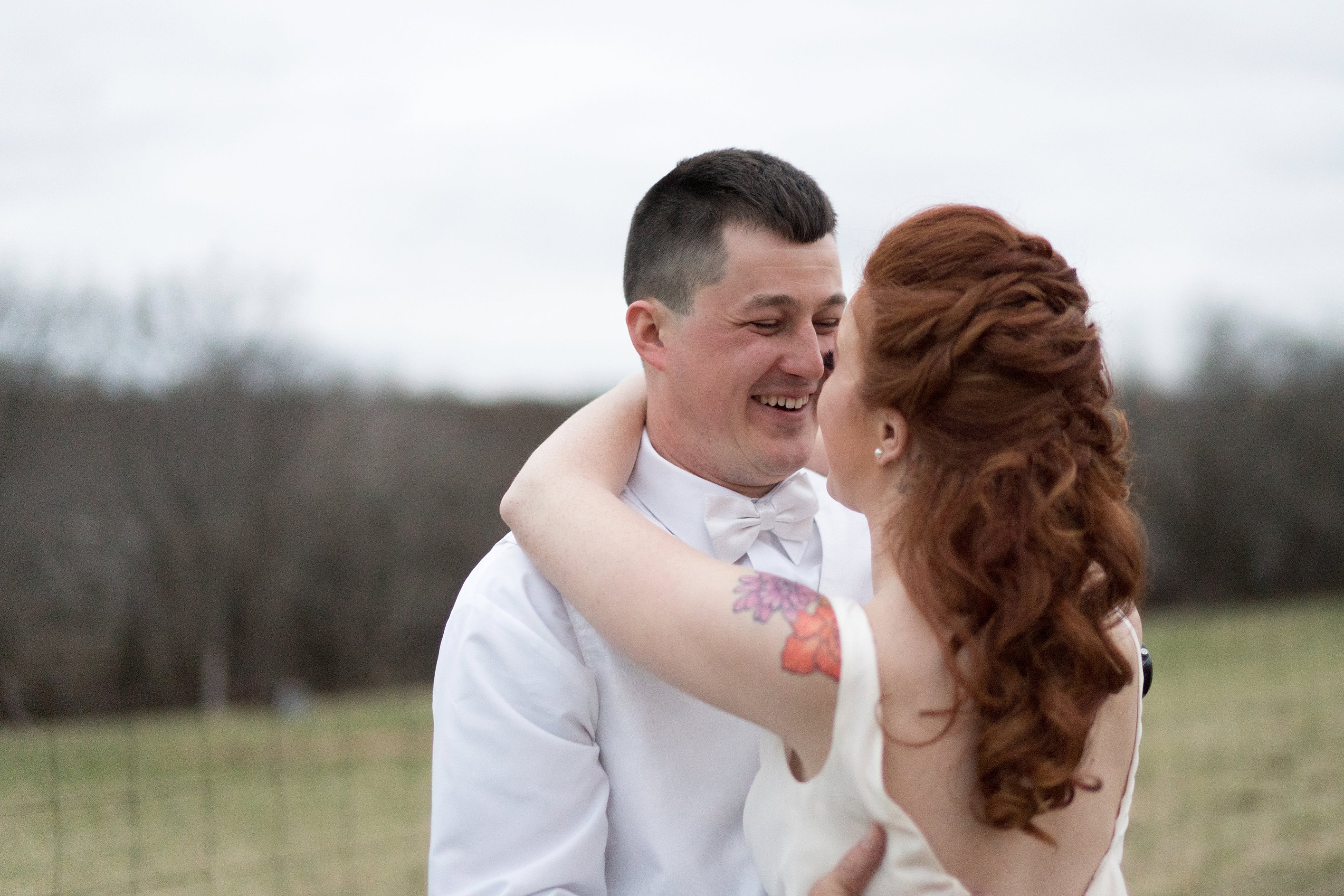 Couples-Photos-The-Barn-at-Kill-Creek-Wedding-Photos-De-Soto-KS-Emily-Lynn-Photography