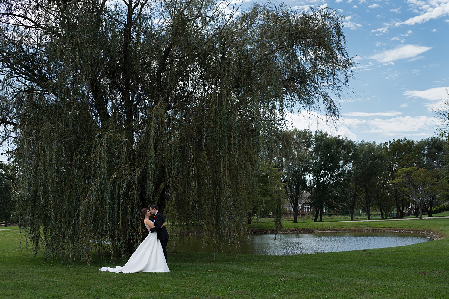 Couples-Wedding-photo-Farm-Wedding-Overland-Park-KS-Wedding-Photos-KC-Wedding-Photographer-Emily-Lynn-Photography