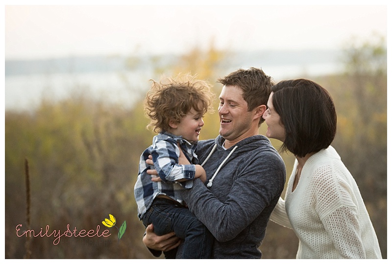 Family photo shoot Overlook park Clinton Lake in Lawrence KS