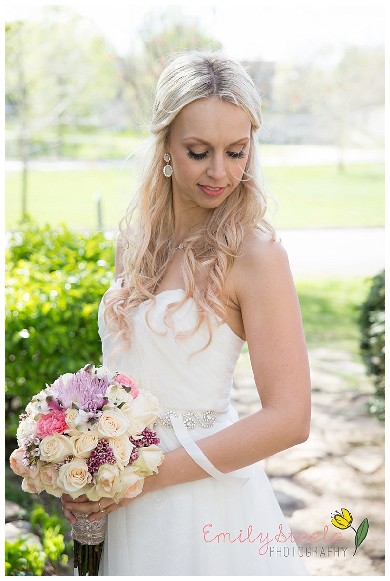 Pilgrim Chapel Wedding Photos Kansas City