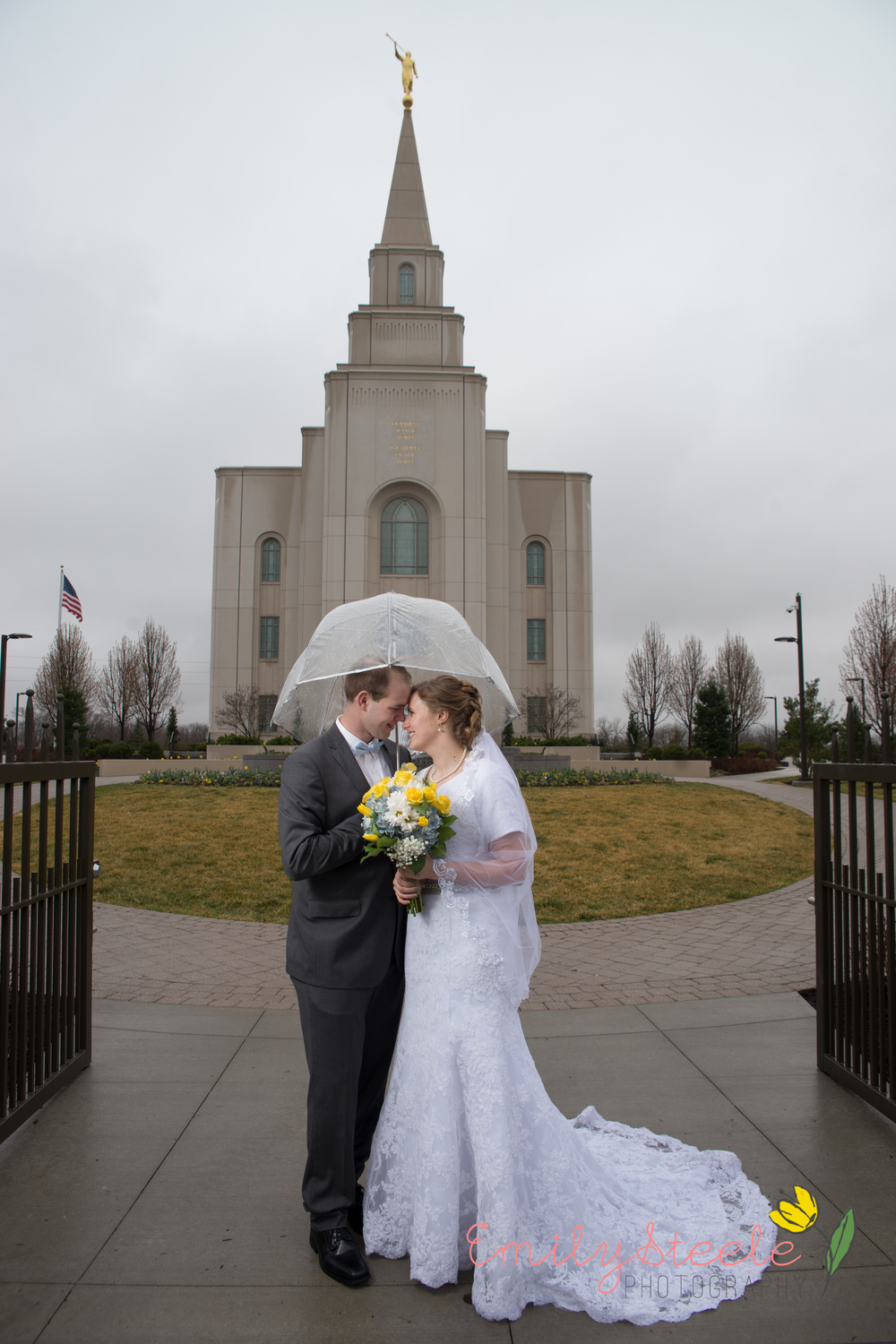 Sam and Melanie Fullmer Wedding at the LDS Temple in Kansas City, MO