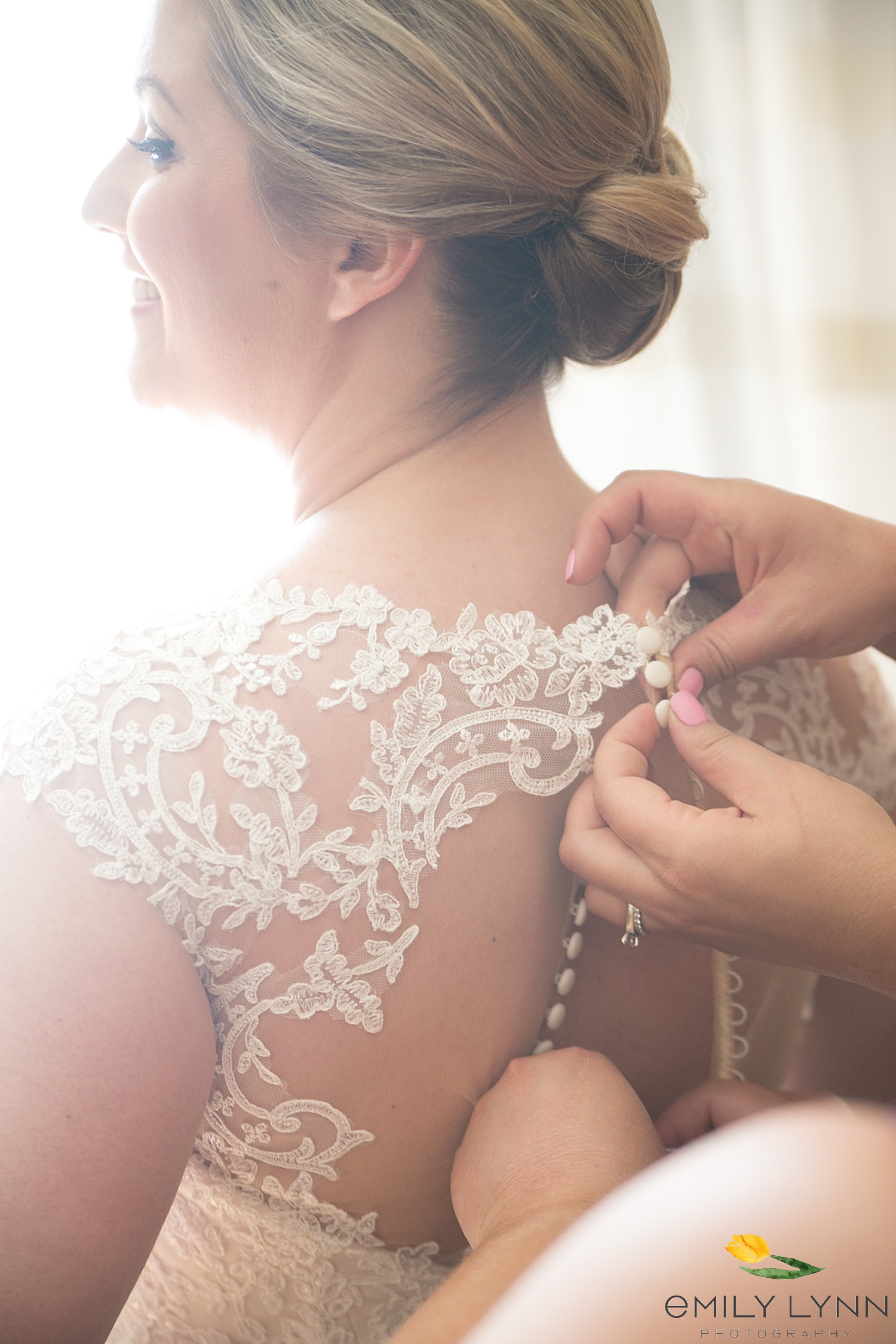 Courtyard by Marriott Kansas City at Briarcliff wedding getting ready