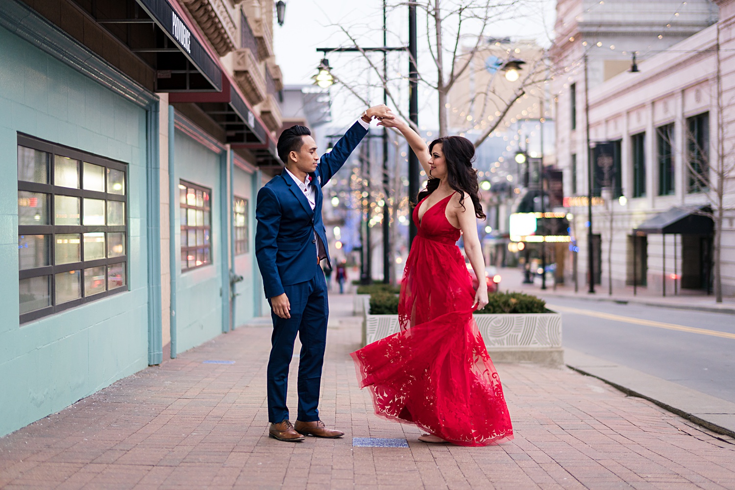 Downtown KC Engagement Photos-KC-Engagement-Photographer-Emily-Lynn-Photography