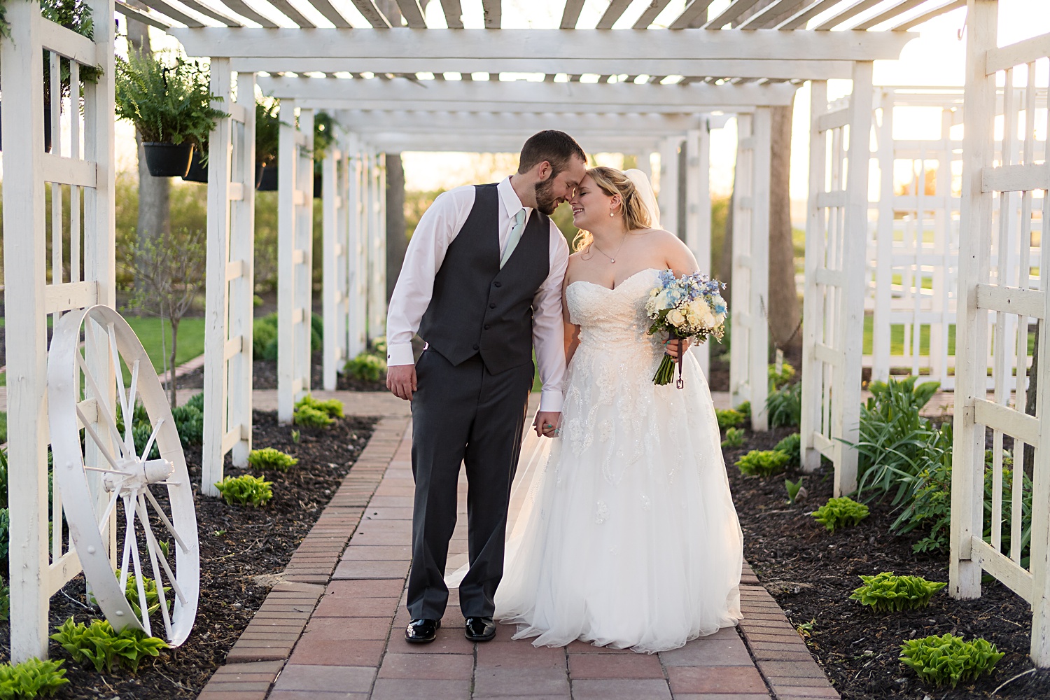 Garden Wedding-Sunset-Couples-Photos-Victoria-Veranda-Country-Inn-Lawrence-Wedding-Photographer-Emily-Lynn-Photography